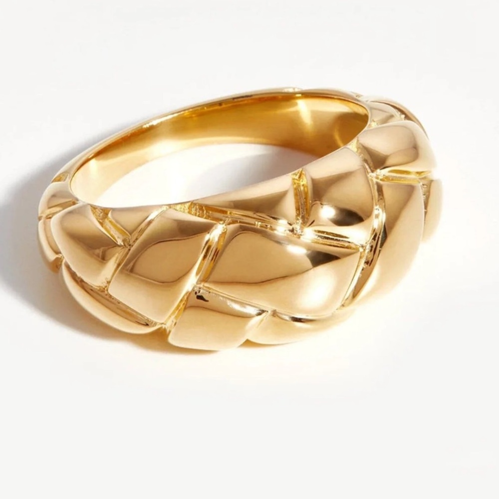 MISSOMA X LUCY WILLIAMS DOME WAFFLE RING | GOLD | Size 7 - Picture 2 of 9